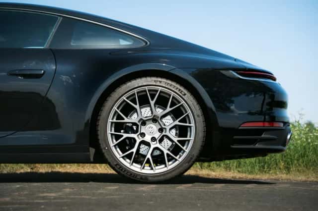 Porsche 911 (2023) thumbnail 41