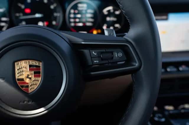 Porsche 911 (2023) thumbnail 54