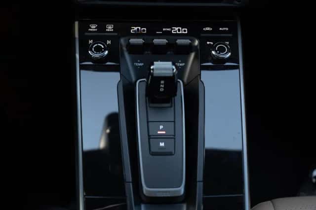 Porsche 911 (2023) thumbnail 60