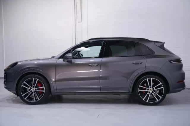 Porsche Cayenne (2025) thumbnail 5