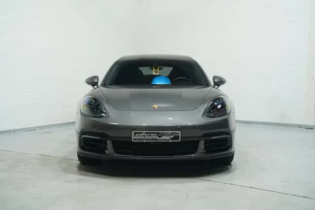 Porsche Panamera (2018) thumbnail 3