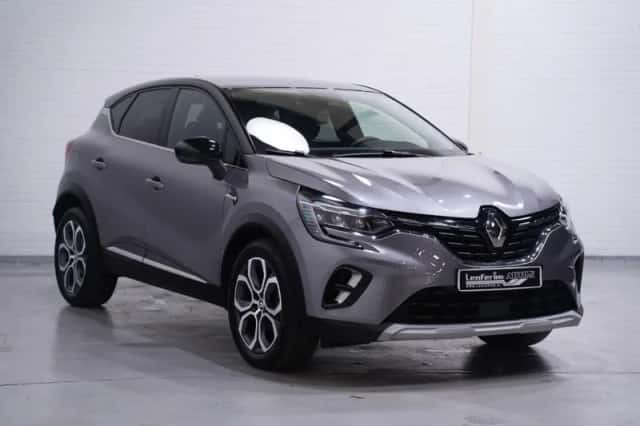 Renault Captur (2024) thumbnail 3