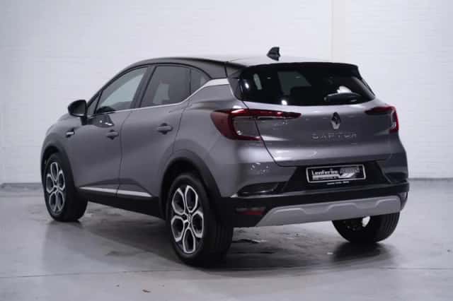 Renault Captur (2024) thumbnail 4
