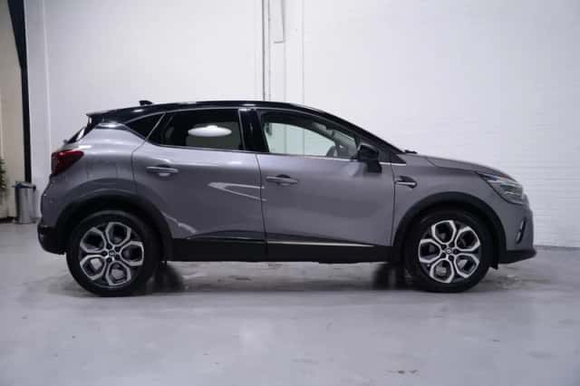 Renault Captur (2024) thumbnail 6