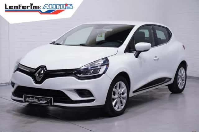 Renault Clio (2019) thumbnail 1