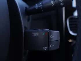 Renault Clio (2019) thumbnail 38