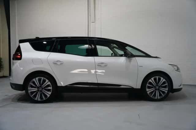 Renault Grand Scénic (2022) thumbnail 5