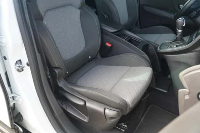 Renault Grand Scenic (2022) thumbnail 43