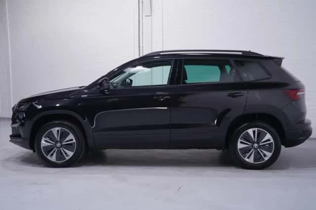 Škoda Karoq (2023) thumbnail 5