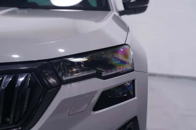 Škoda Karoq (2024) thumbnail 5