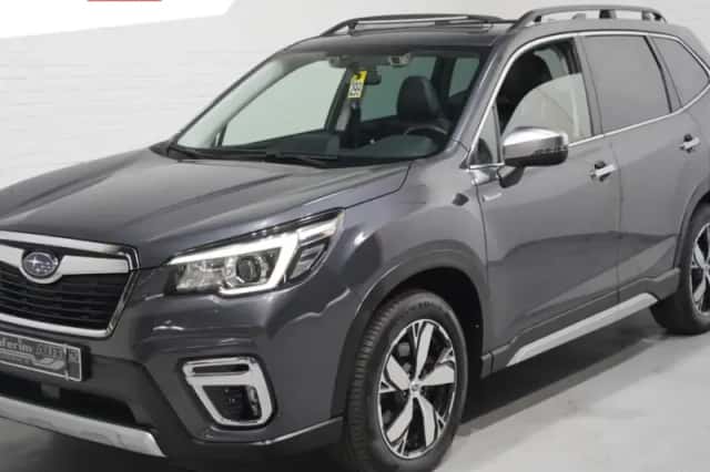 Subaru Forester (2021) thumbnail 1