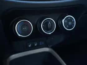 Toyota Aygo X (2024) thumbnail 36