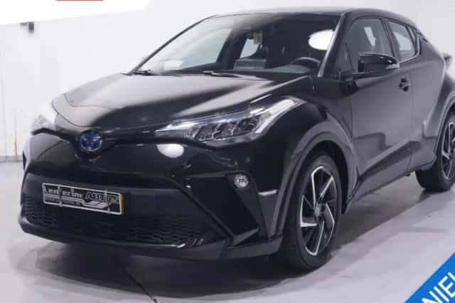Toyota C-HR (2022) thumbnail 1