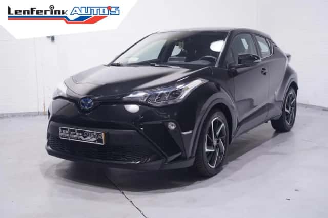 Toyota C-HR (2022) thumbnail 2