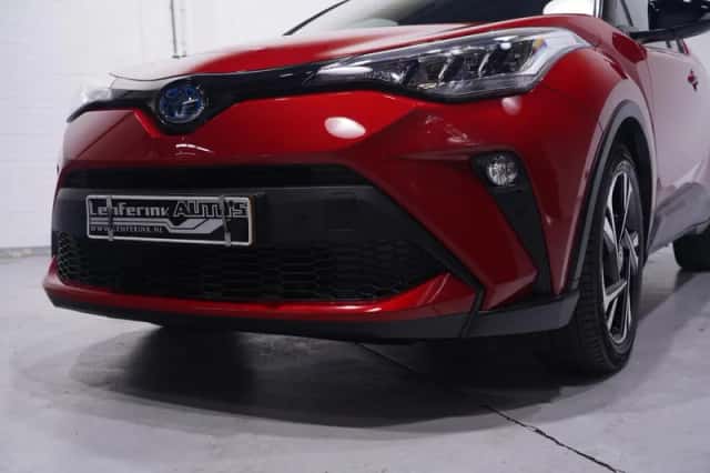 Toyota C-HR (2022) thumbnail 6