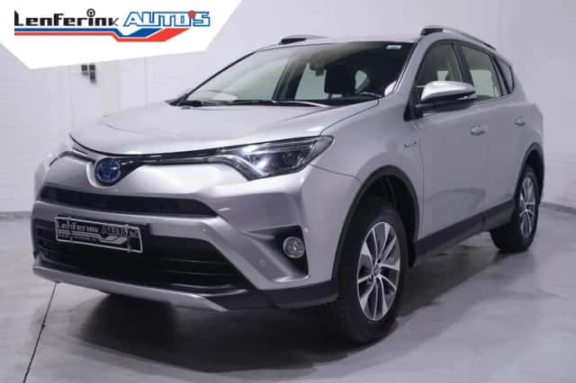 Toyota RAV4 (2017) thumbnail 2
