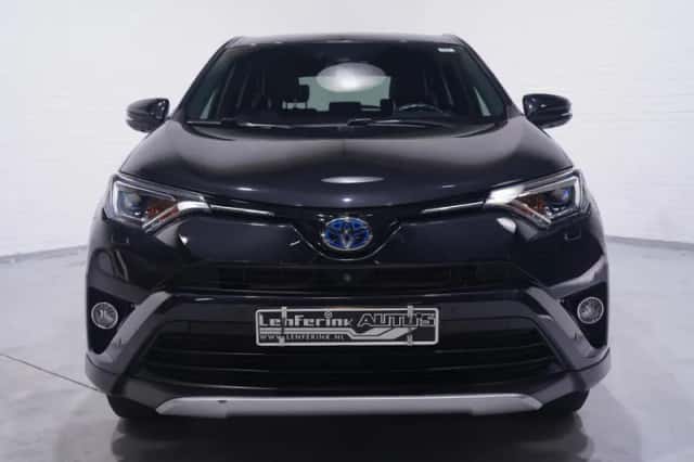 Toyota RAV4 (2017) thumbnail 3