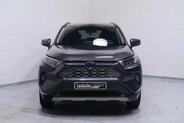 Toyota RAV4 (2022) thumbnail 3