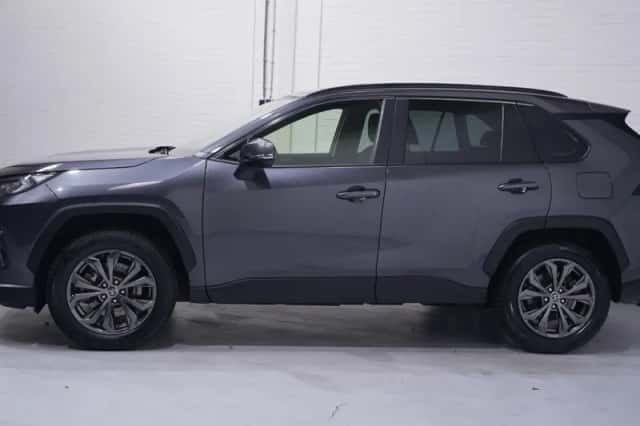 Toyota RAV4 (2022) thumbnail 5