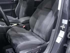 Volkswagen Golf (2020) thumbnail 108