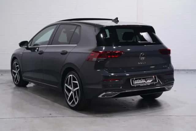Volkswagen Golf (2020) thumbnail 4