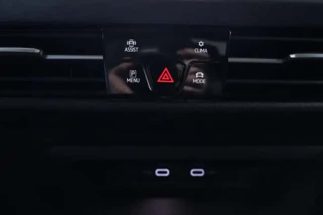 Volkswagen Golf (2020) thumbnail 36