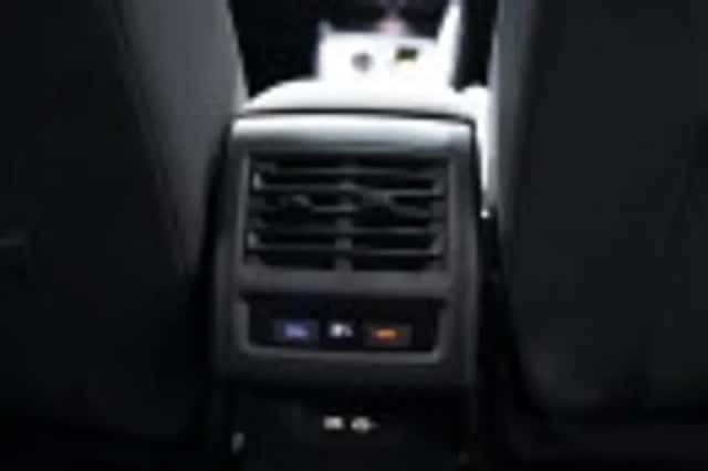 Volkswagen Golf (2020) thumbnail 87