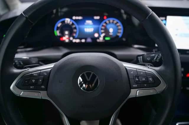 Volkswagen Golf (2022) thumbnail 113