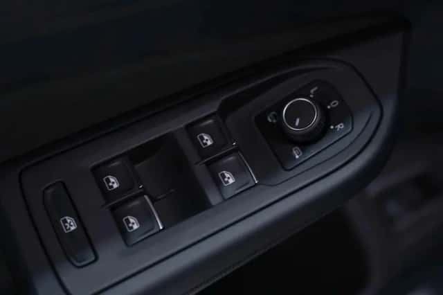 Volkswagen Golf (2022) thumbnail 121