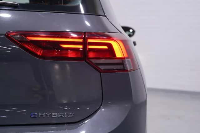 Volkswagen Golf (2022) thumbnail 15