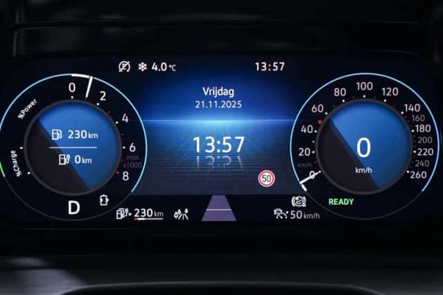 Volkswagen Golf (2022) thumbnail 18
