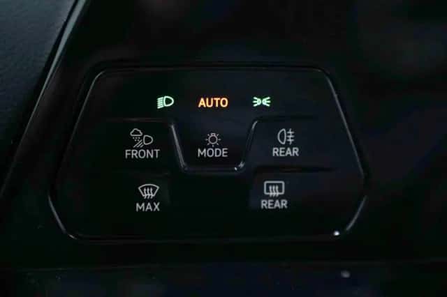 Volkswagen Golf (2022) thumbnail 26