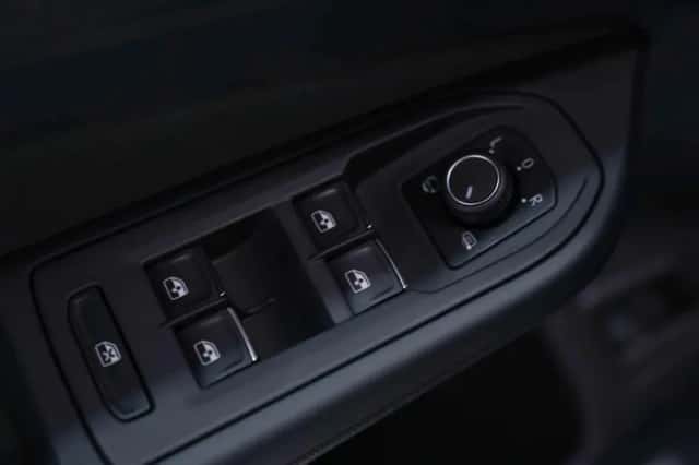 Volkswagen Golf (2022) thumbnail 27