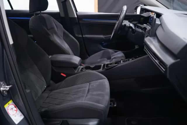 Volkswagen Golf (2022) thumbnail 45