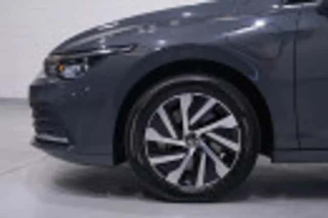 Volkswagen Golf (2022) thumbnail 59