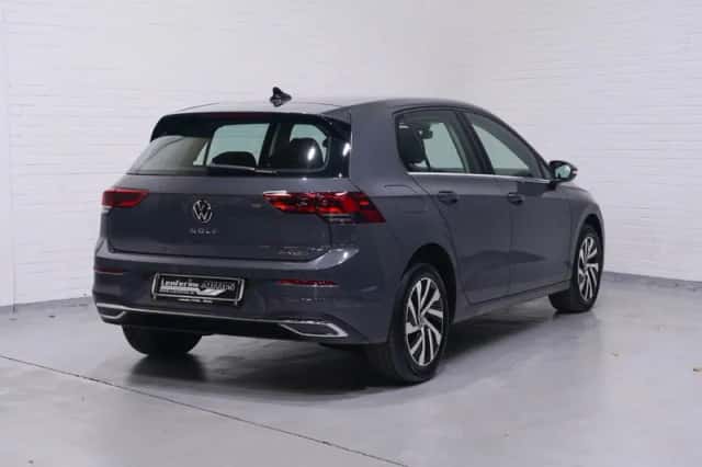 Volkswagen Golf (2022) thumbnail 100