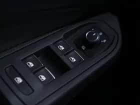 Volkswagen Golf (2023) thumbnail 118