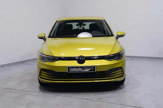 Volkswagen Golf (2023) thumbnail 3