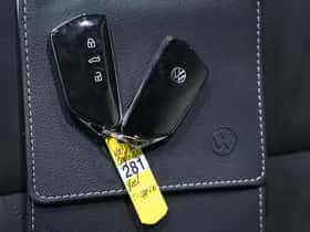 Volkswagen Golf (2023) thumbnail 43