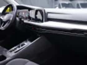 Volkswagen Golf (2023) thumbnail 89