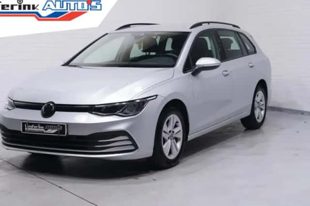 Volkswagen Golf (2023) thumbnail 1
