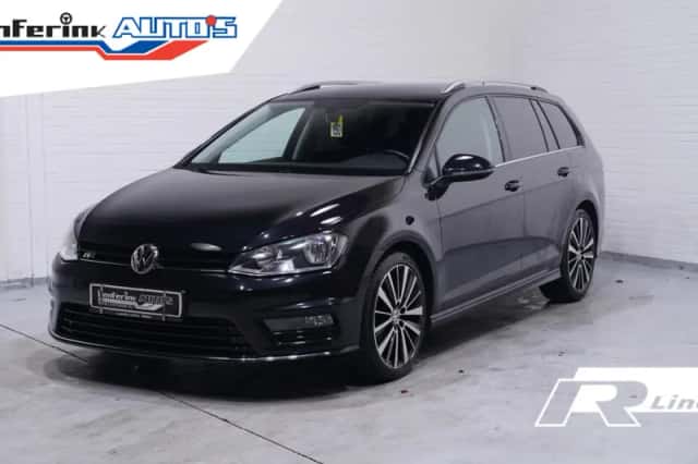 Volkswagen Golf (2016) thumbnail 2