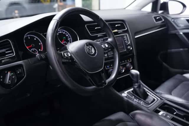 Volkswagen Golf (2016) thumbnail 132