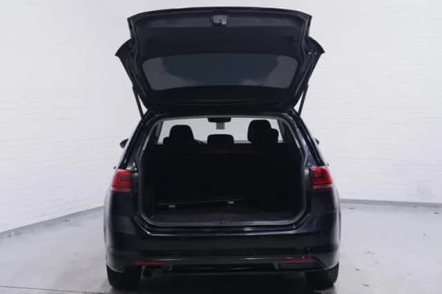 Volkswagen Golf (2016) thumbnail 17