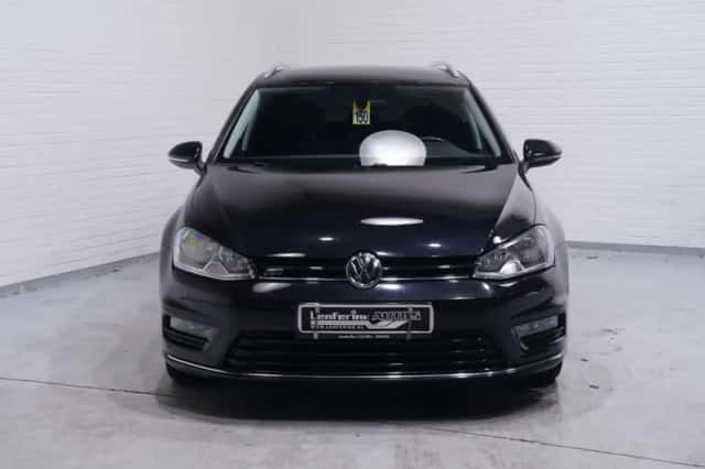 Volkswagen Golf (2016) thumbnail 3