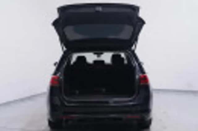 Volkswagen Golf (2016) thumbnail 63