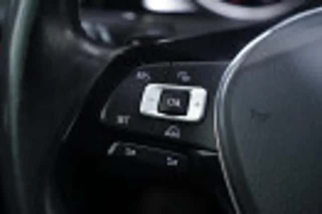 Volkswagen Golf (2016) thumbnail 70