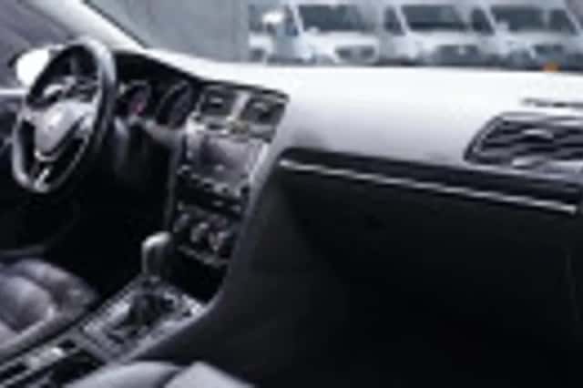 Volkswagen Golf (2016) thumbnail 89