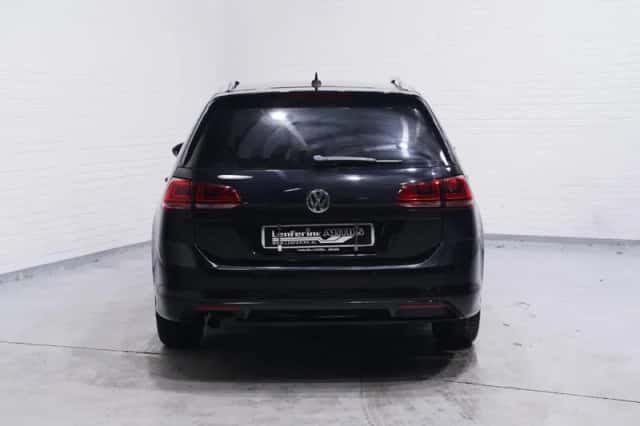 Volkswagen Golf (2016) thumbnail 99