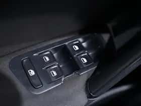 Volkswagen Golf (2013) thumbnail 23